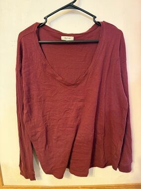 Women's V-Neck Long Sleeve Top - Burgundy